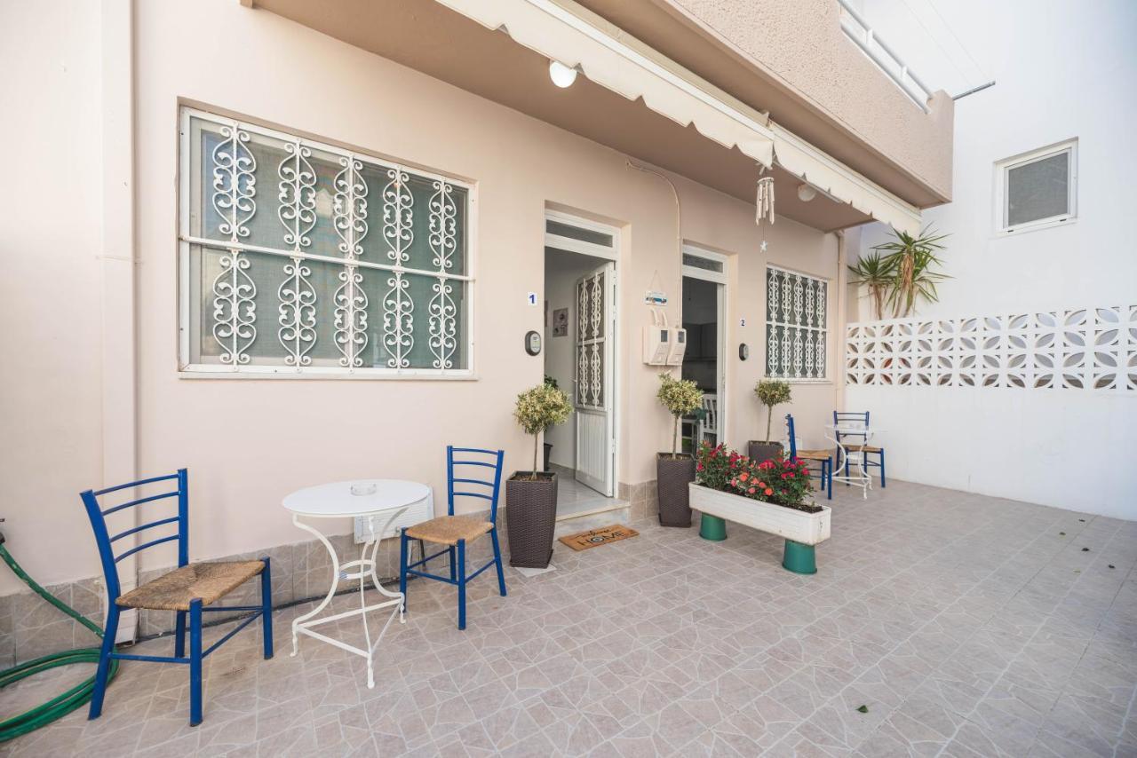 Jaana & Akis 1&2, Apartment Charaki
